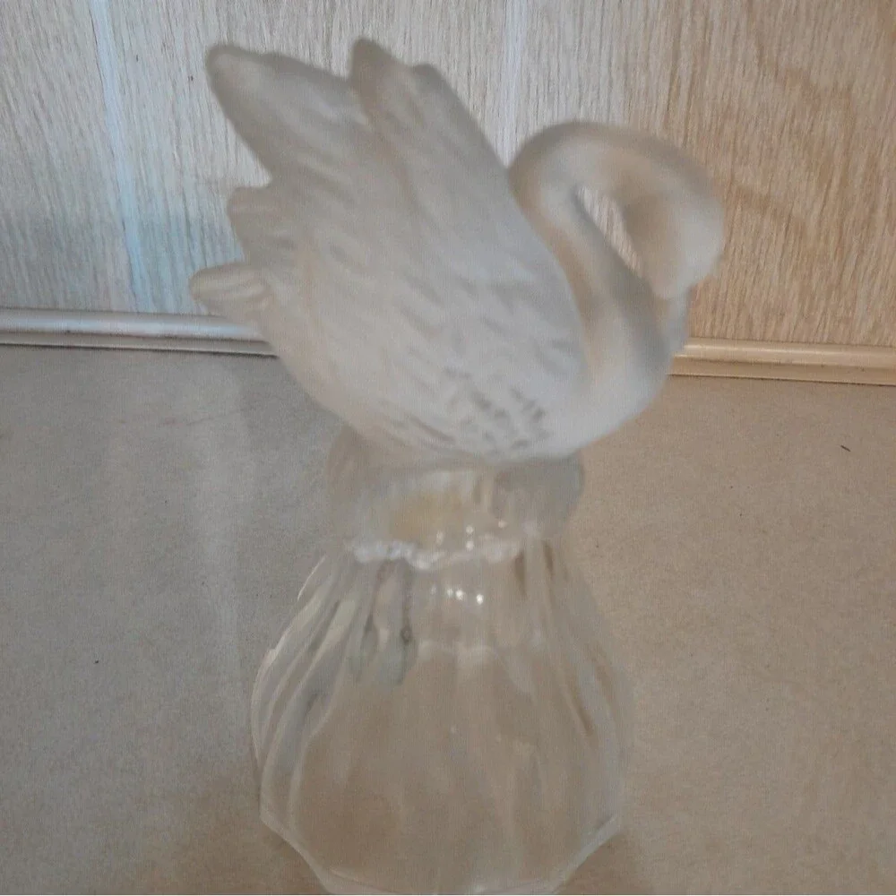 Swan bell vintage